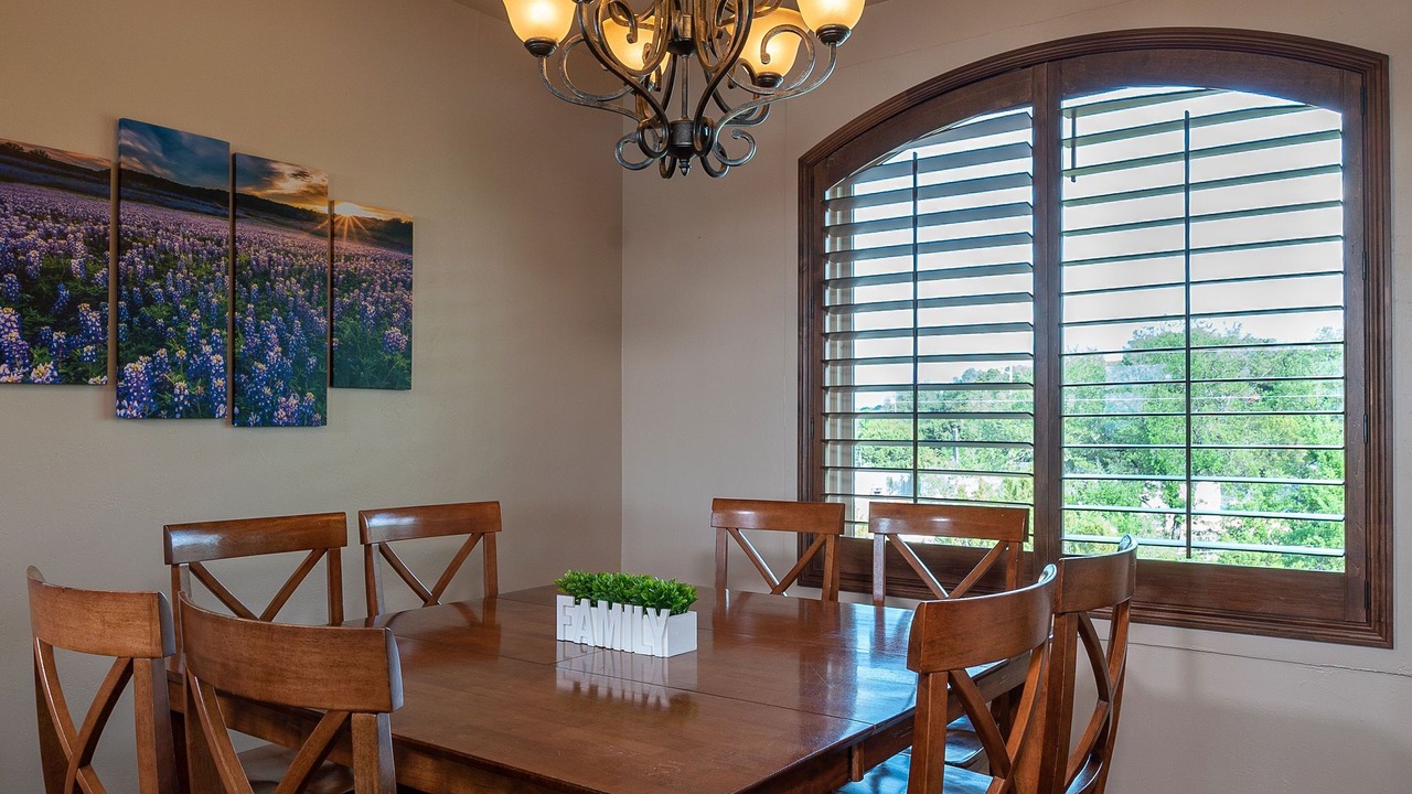 Photo of Livingroom in Brooks Hollow