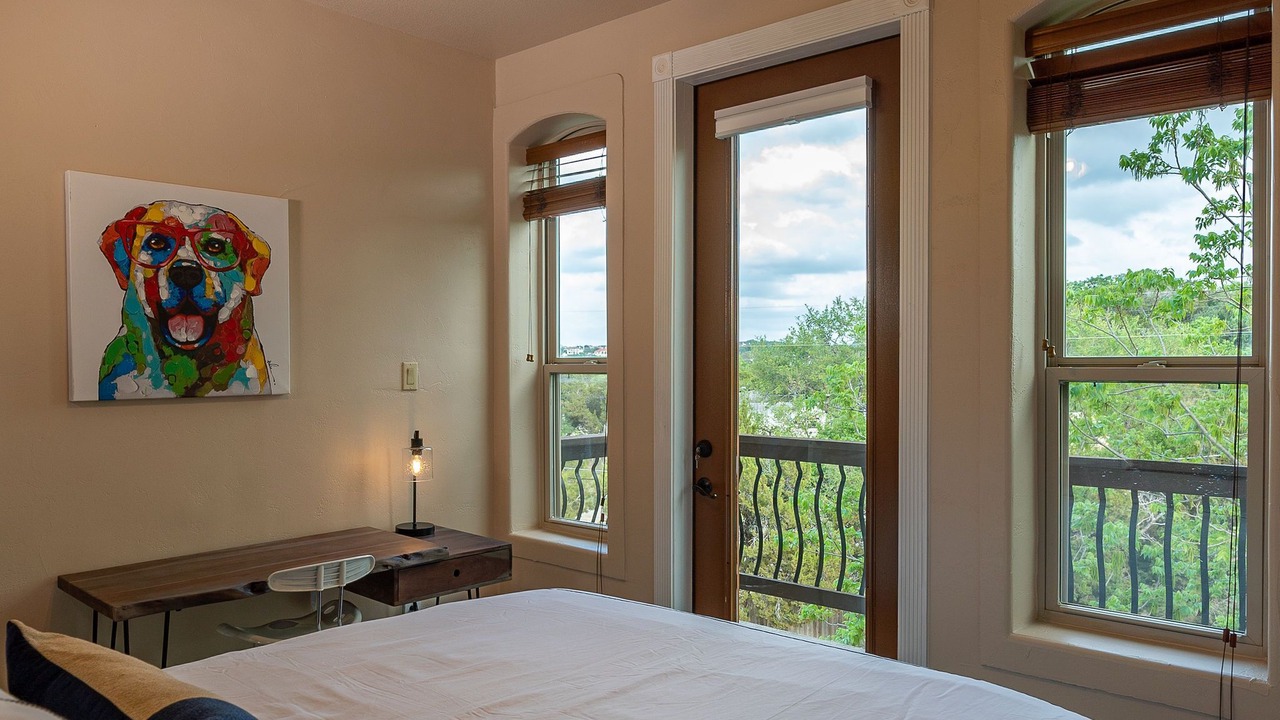 Photo of Bedroom in Brooks Hollow