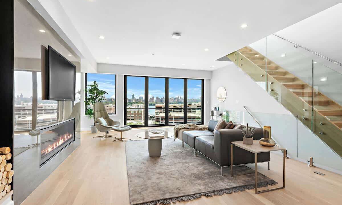 Photo of Livingroom in North Bergen