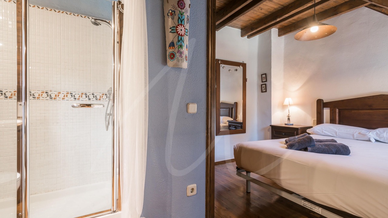 Photo of Bedroom in Pujo
