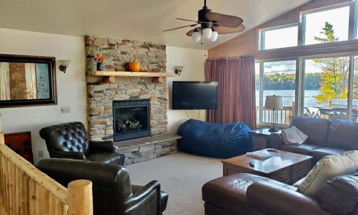 Photo of Livingroom in Hale