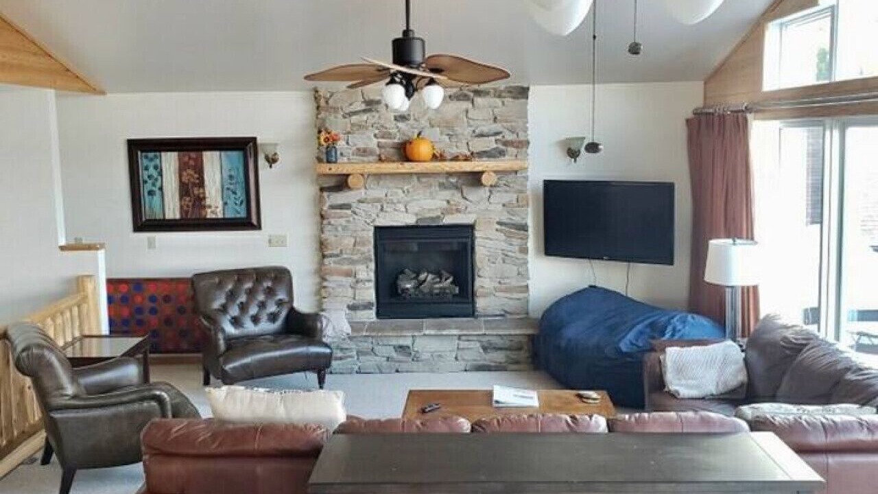 Photo of Livingroom in Hale