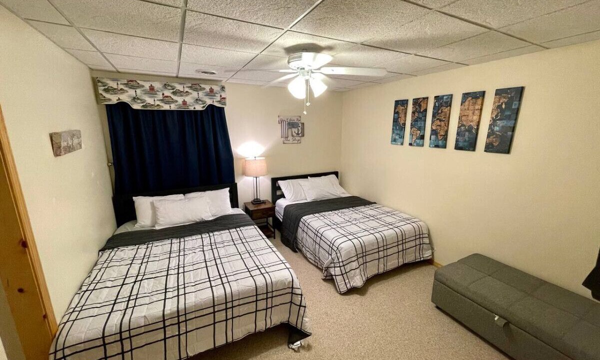 Photo of Bedroom in Hale