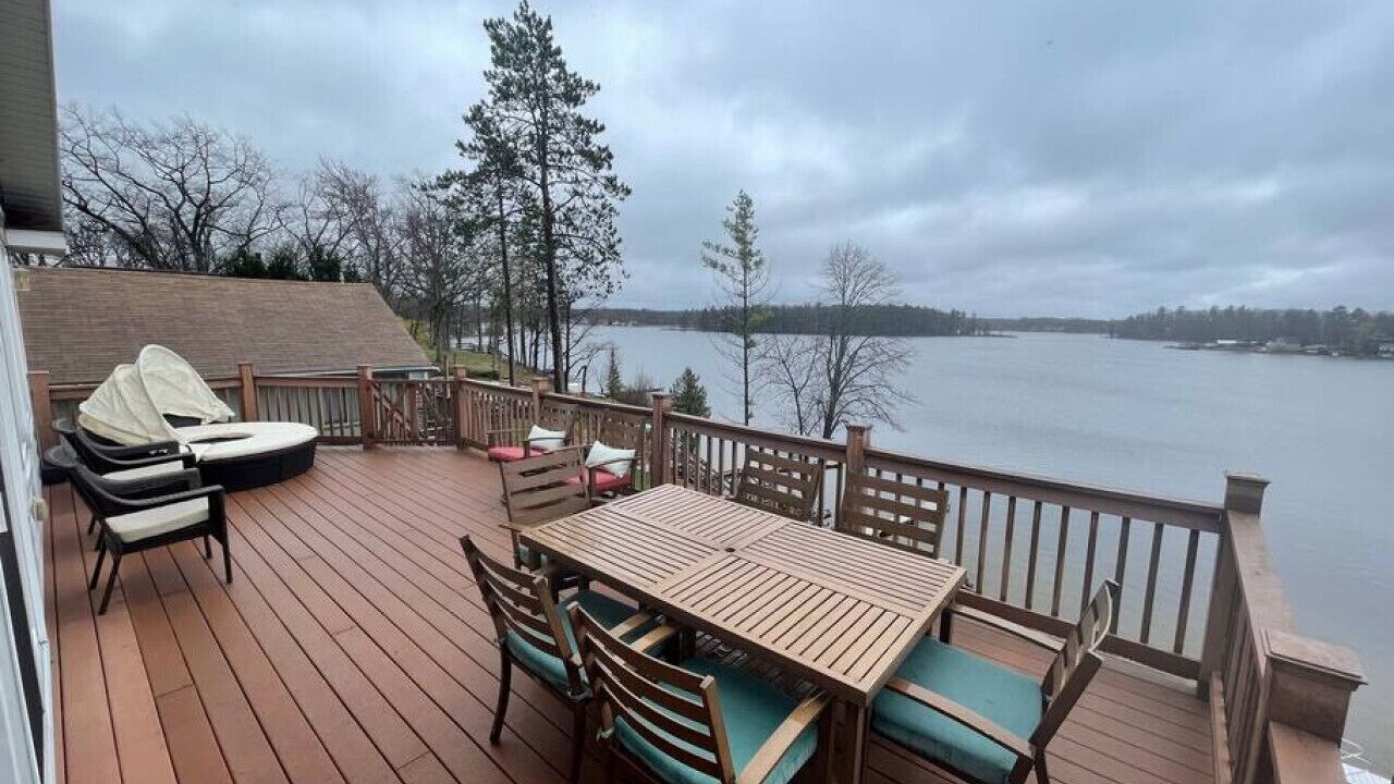Photo of Outdoor in Hale