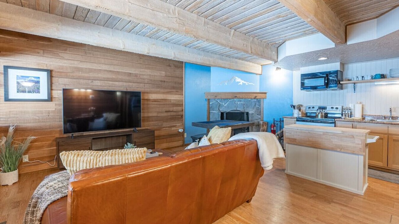 Photo of Livingroom in Government Camp