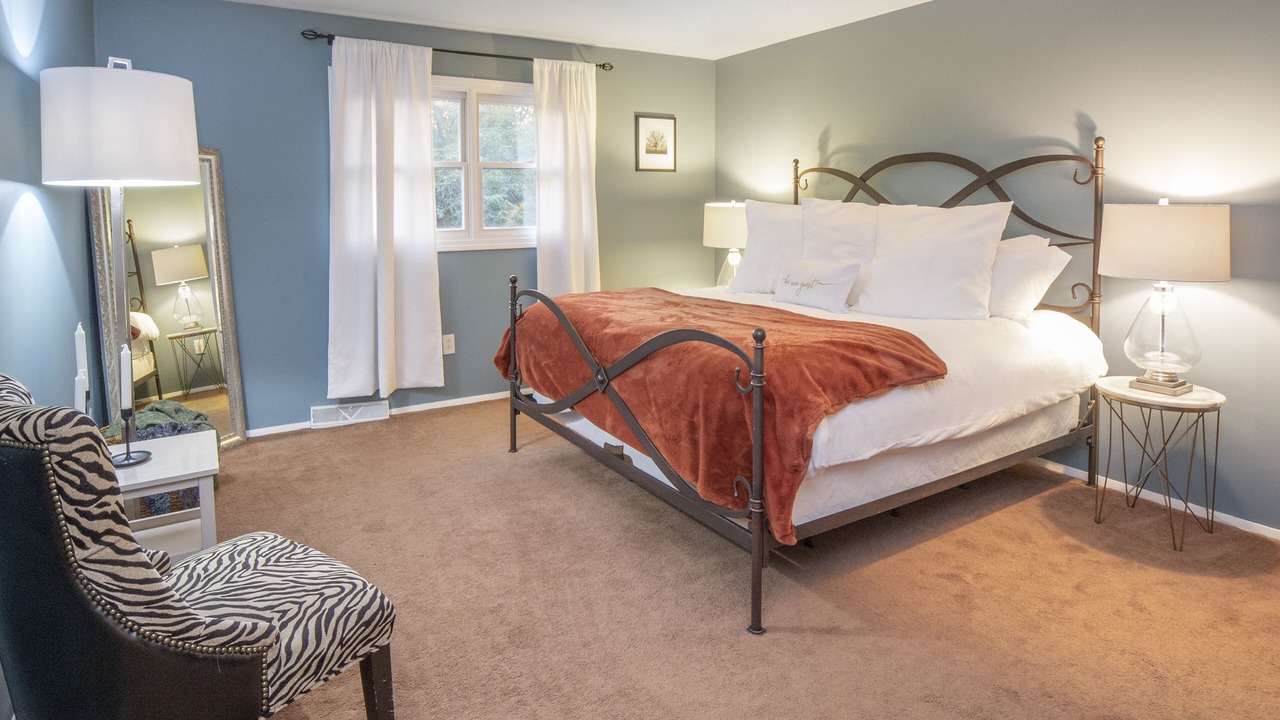 Photo of Bedroom in Saratoga Springs