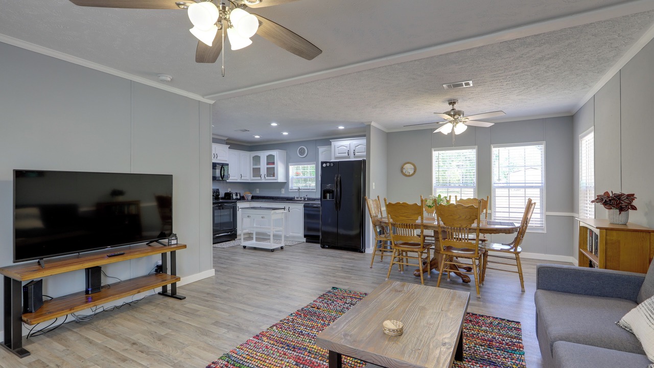 Photo of Livingroom in Eatonton