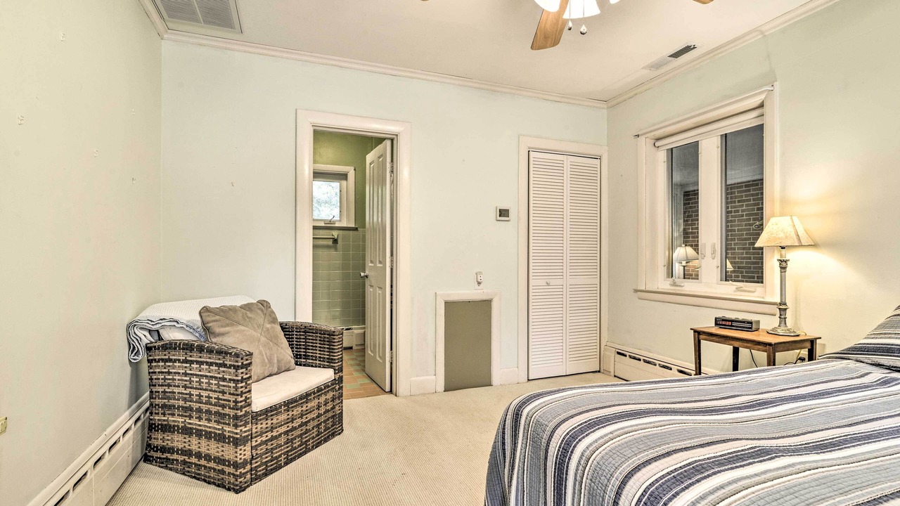 Photo of Bathroom in Davis Wharf