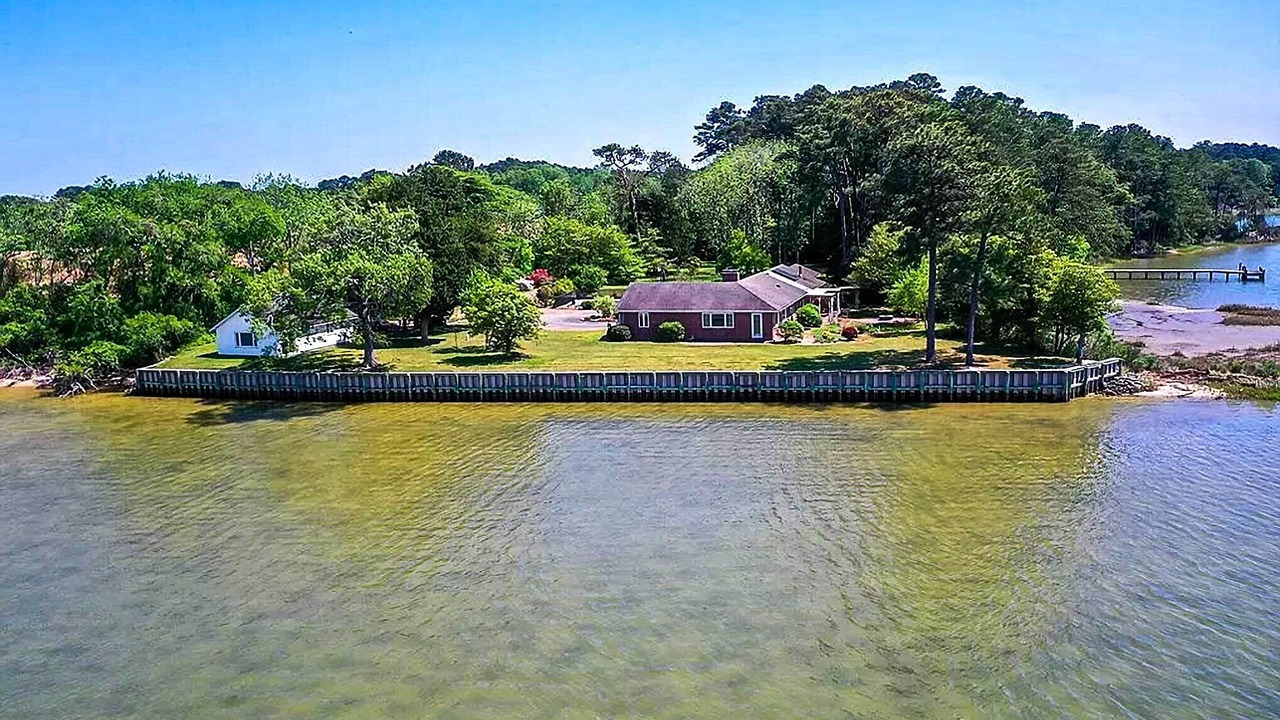 Photo of Outdoor in Davis Wharf
