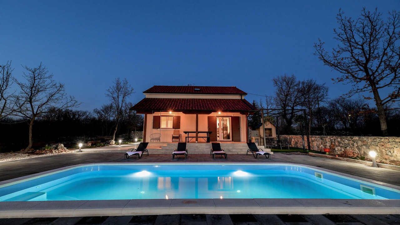 Photo of Outdoor in Oklaj