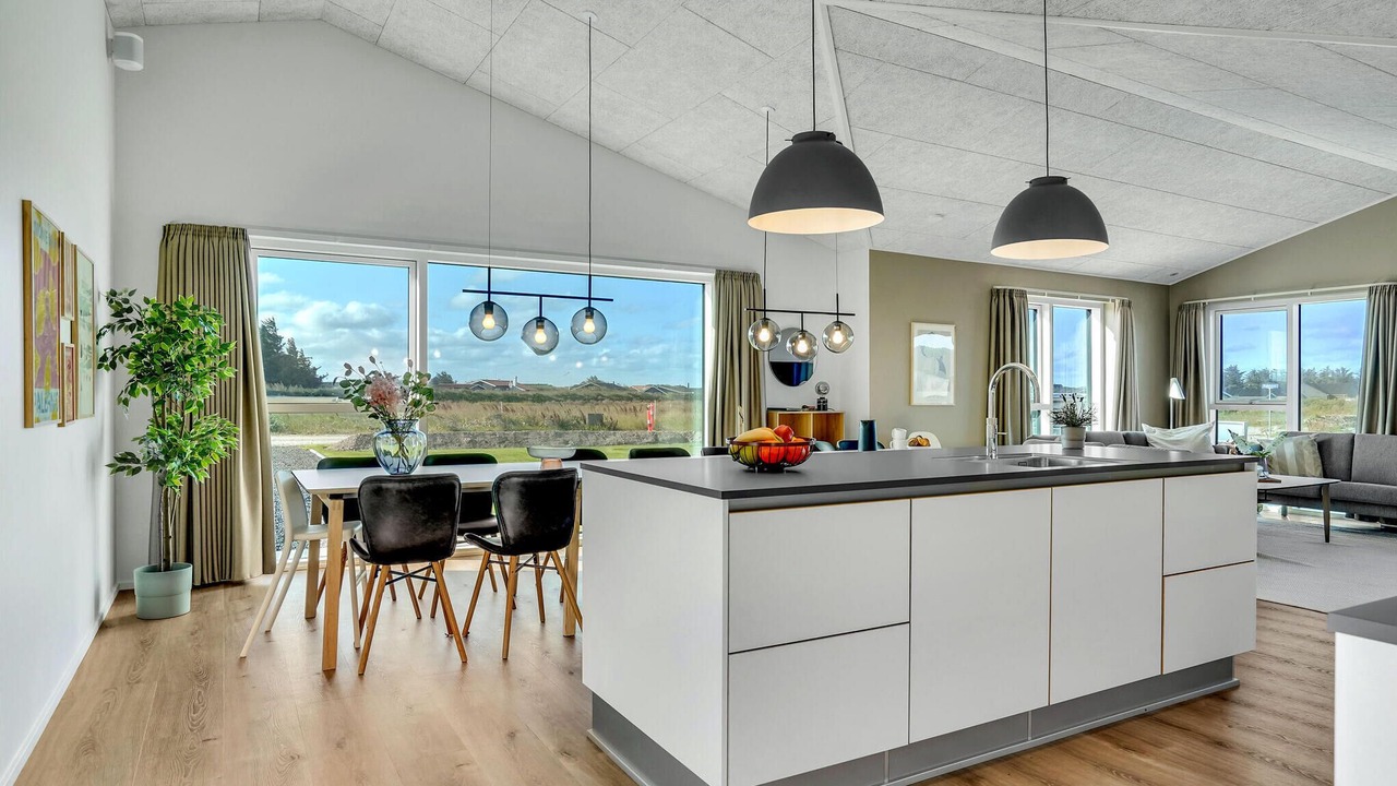 Photo of Others in Lokken