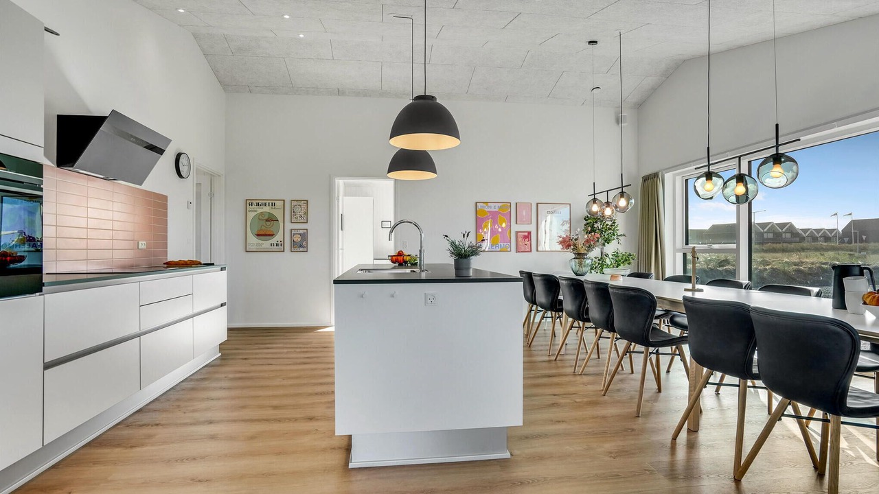 Photo of Others in Lokken