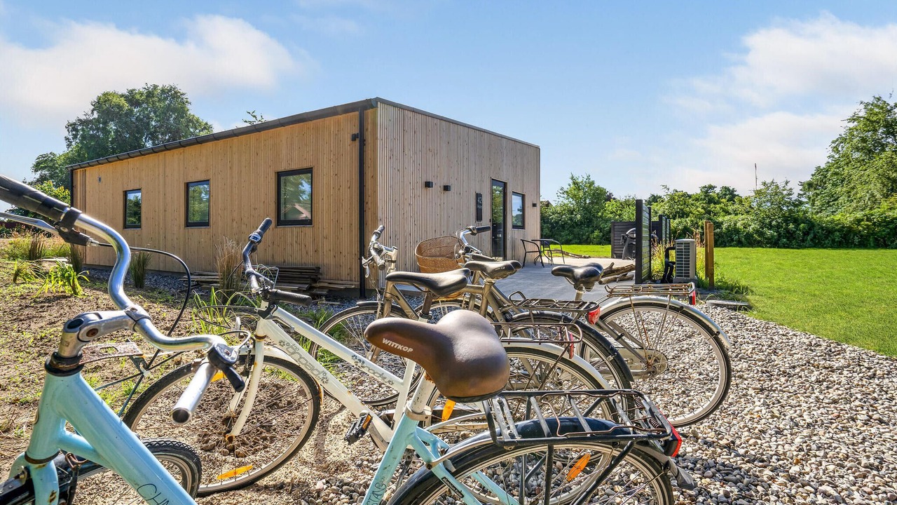 Photo of Others in Arø