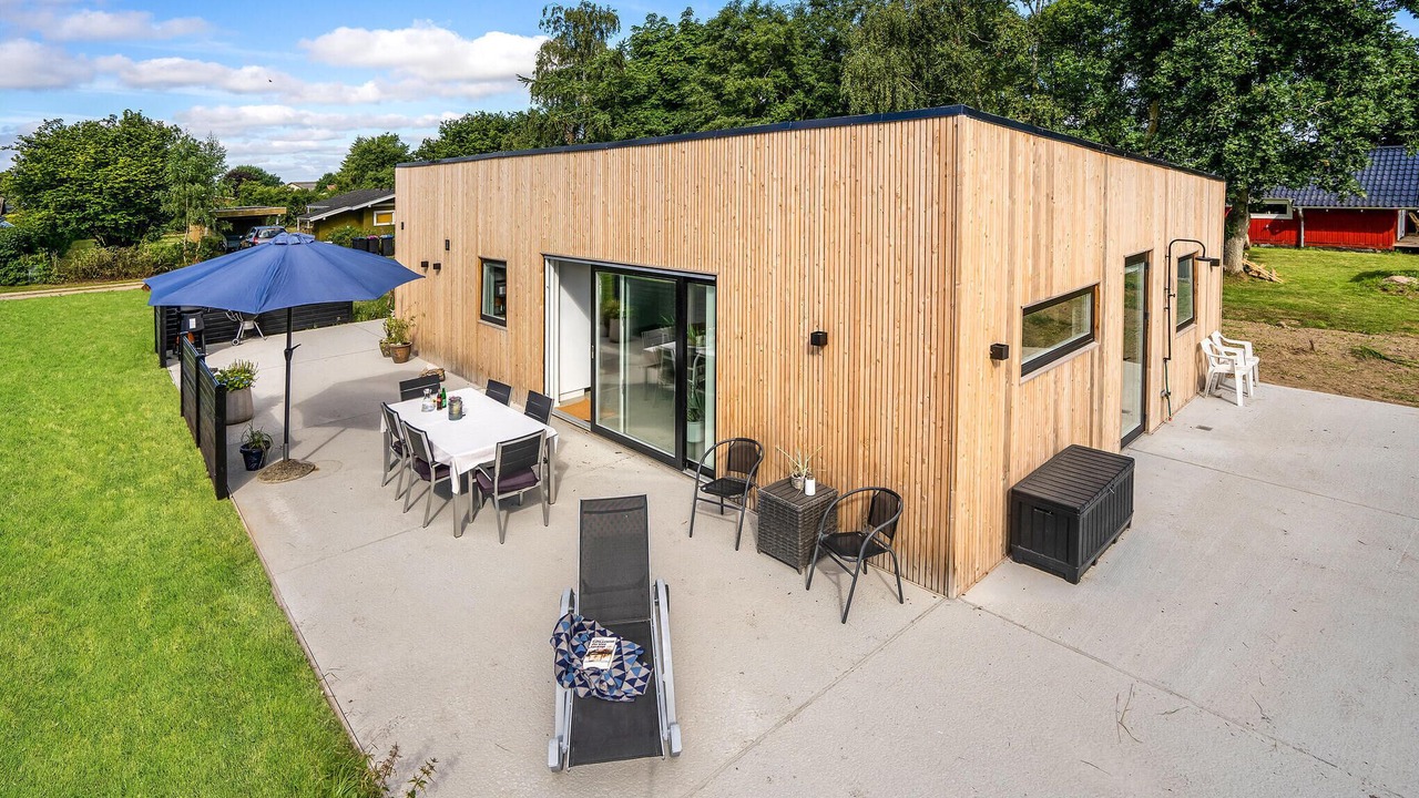 Photo of Others in Arø