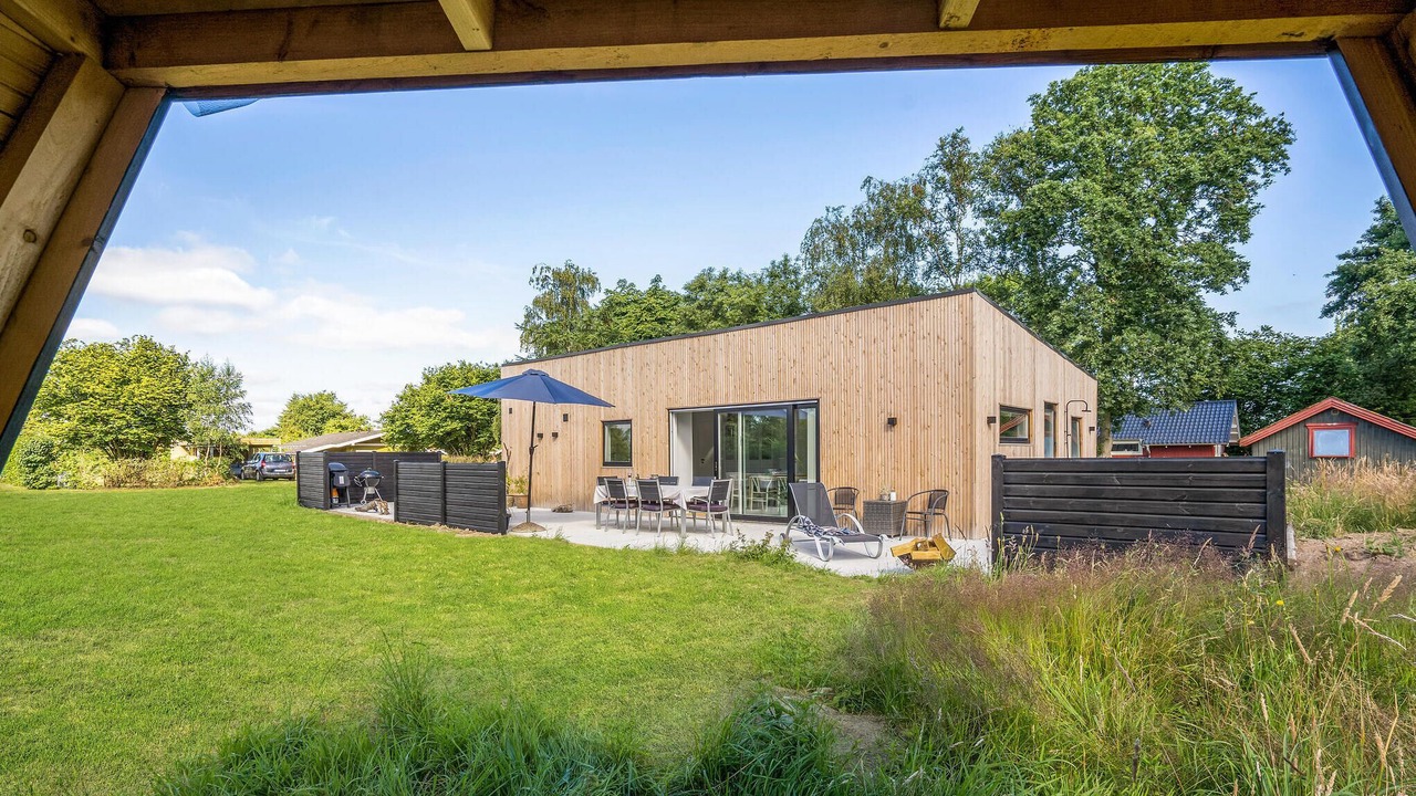 Photo of Others in Arø