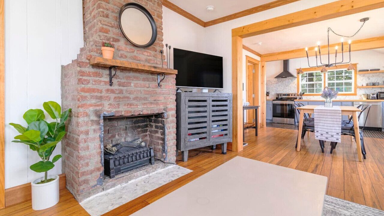 Photo of Livingroom in Johnson City