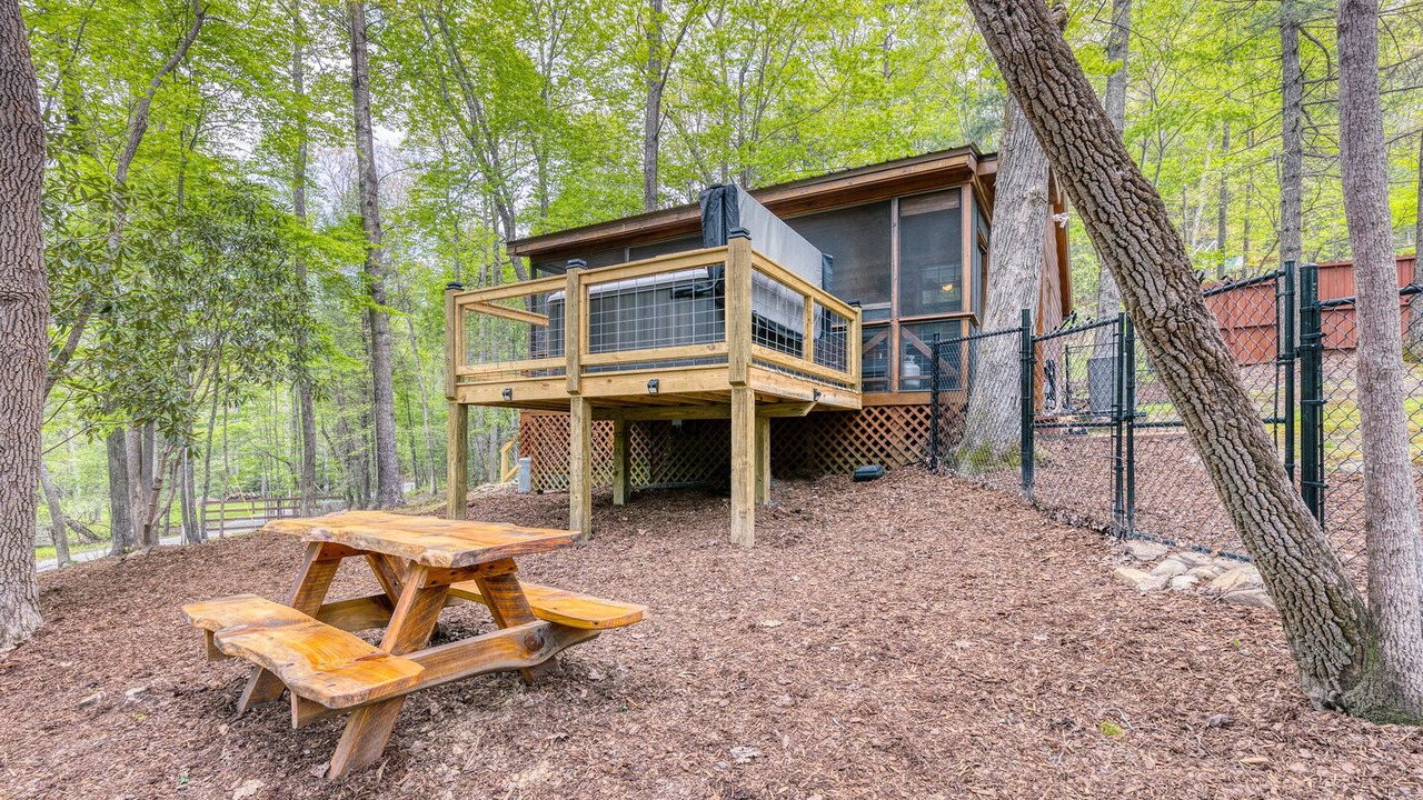 Photo of Outdoor in Morganton