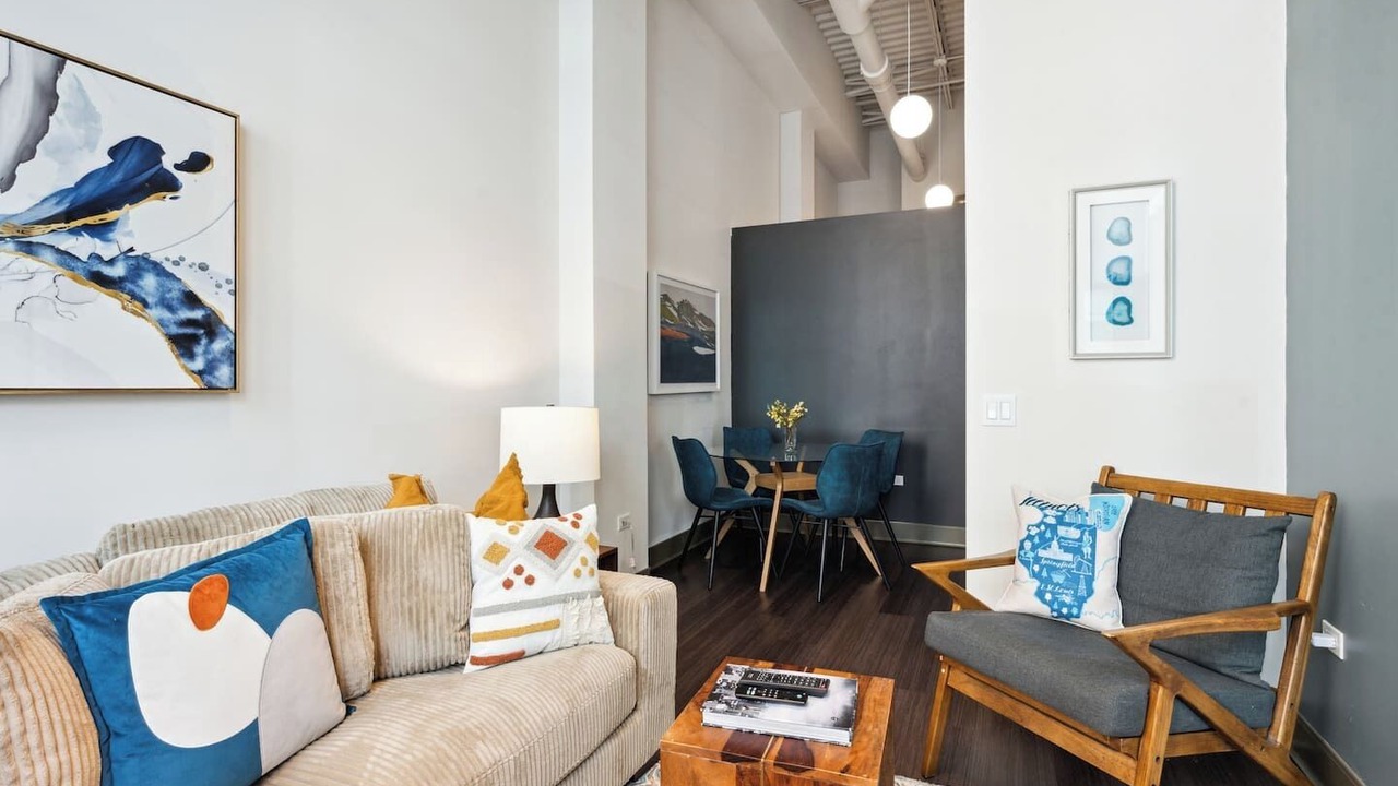 Photo of Livingroom in South Loop