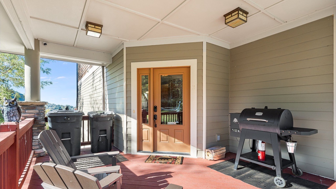 Photo of Patio Balcony in Wolf Laurel
