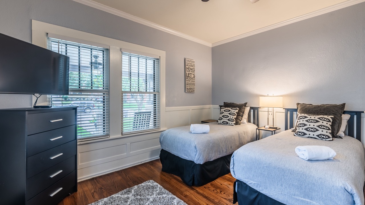 Photo of Bedroom in Mahncke Park