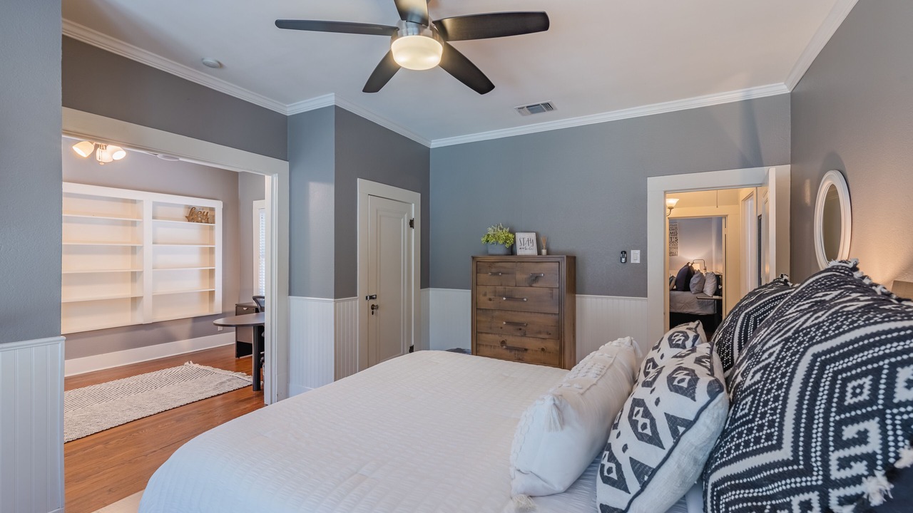 Photo of Bedroom in Mahncke Park