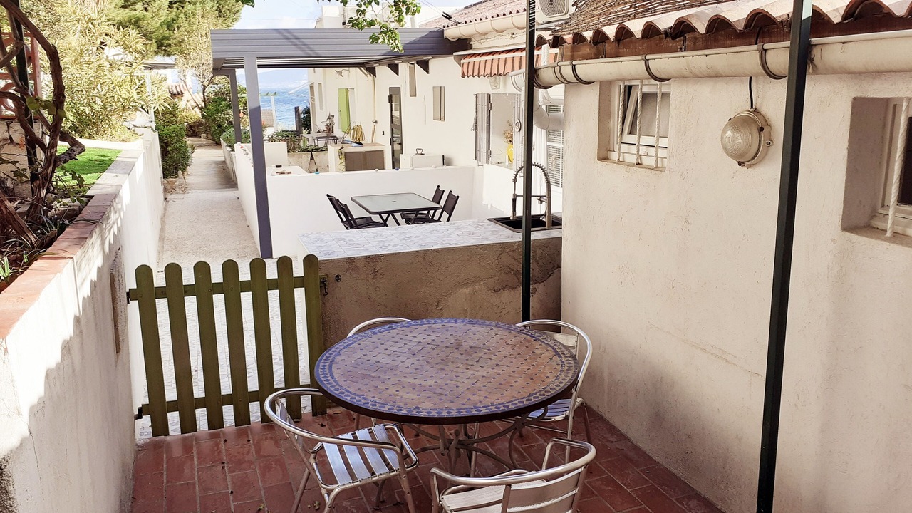 Photo of Outdoor in Ensues-la-Redonne