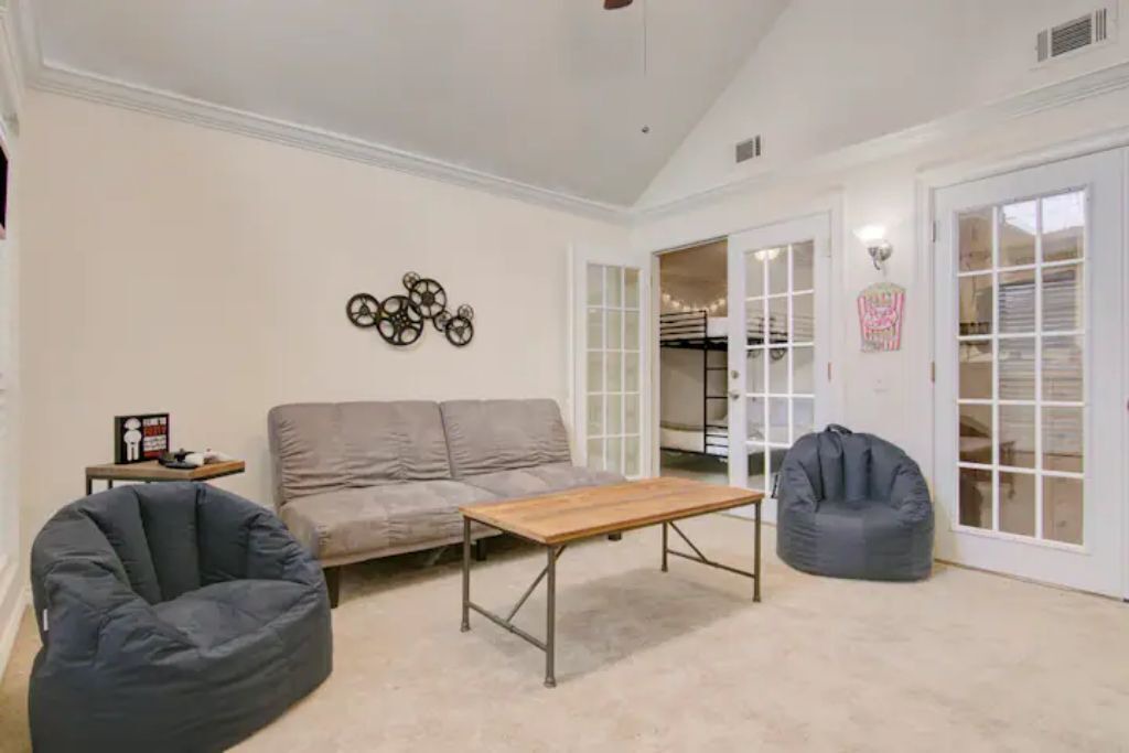 Photo of Bedroom in Lakeview  Jefferson County