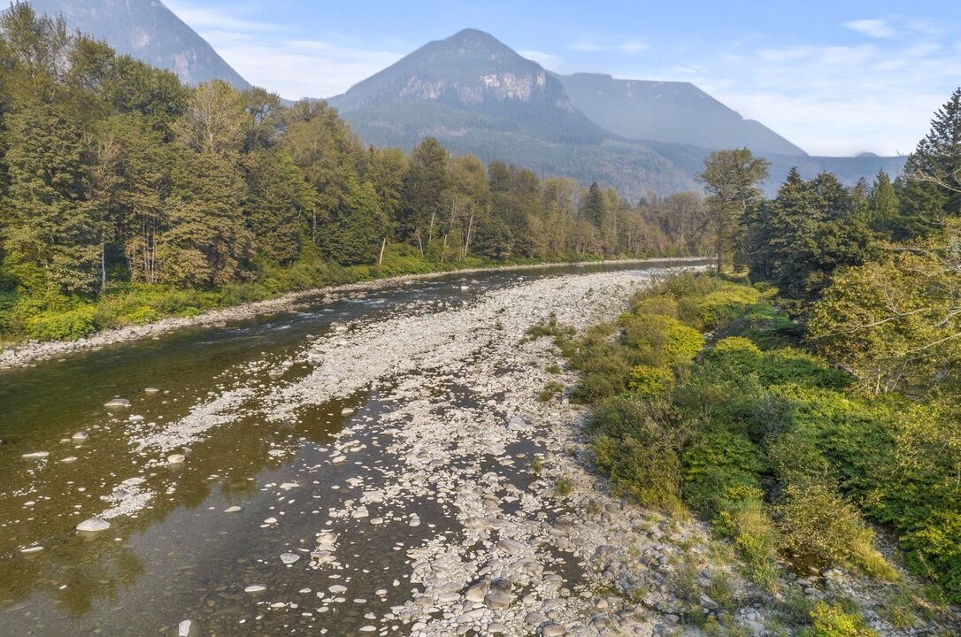 Photo of Others in Gold Bar