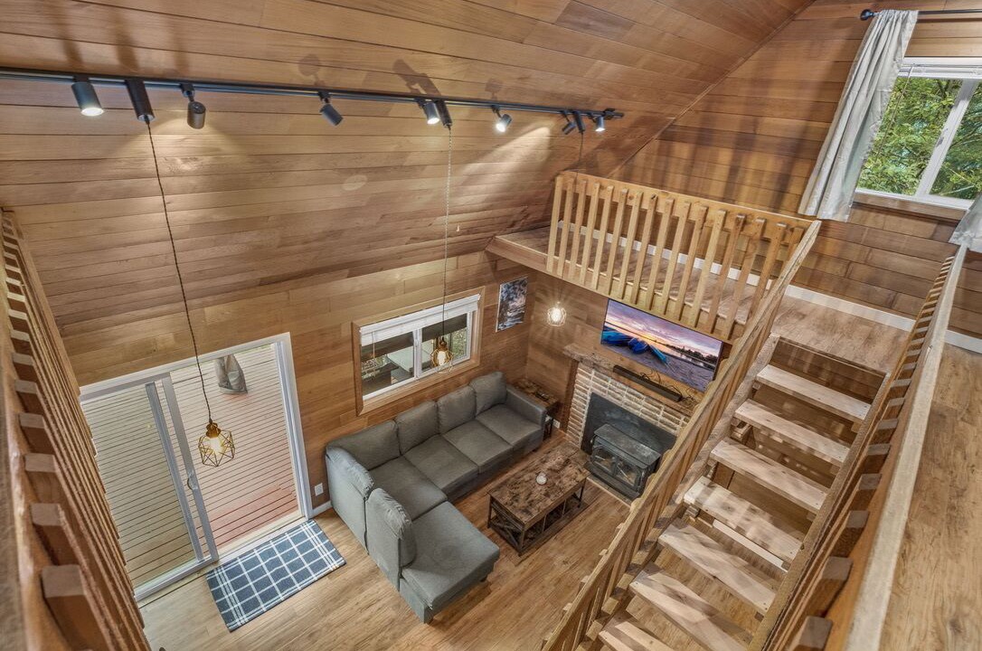 Photo of Livingroom in Gold Bar