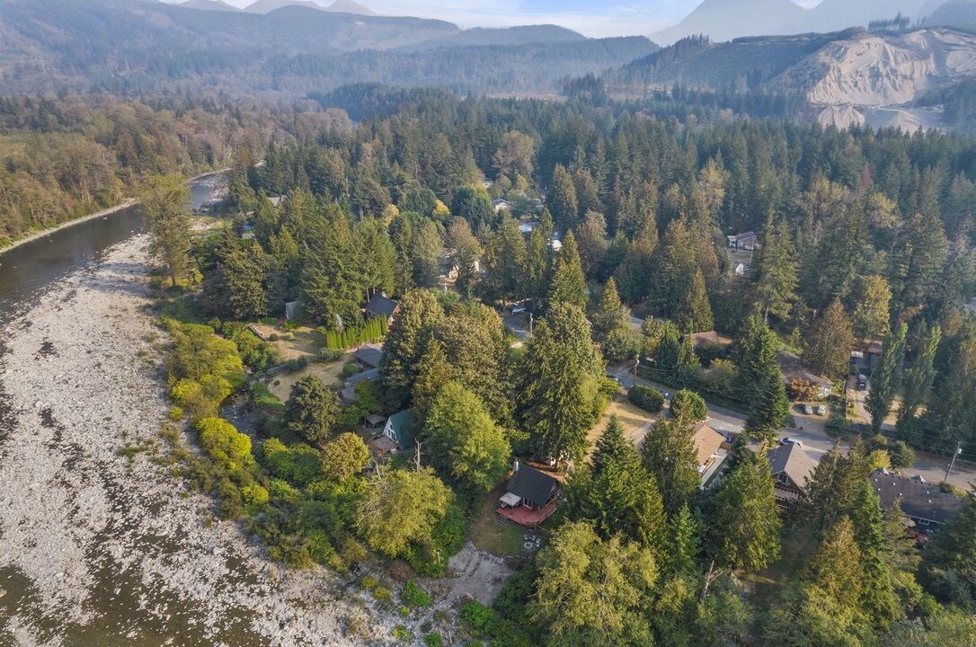 Photo of Outdoor in Gold Bar