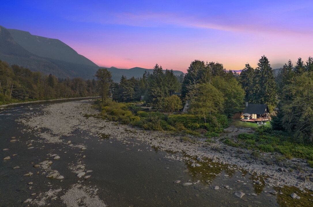 Photo of Others in Gold Bar