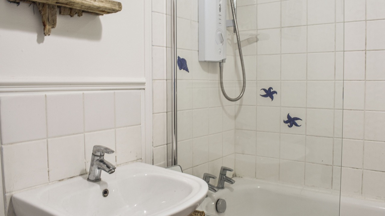 Photo of Bathroom in Gardenstown