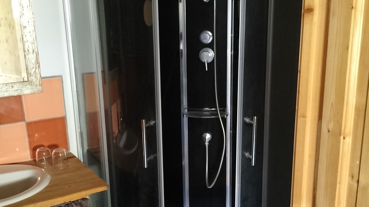 Photo of Bathroom in Plouzelambre