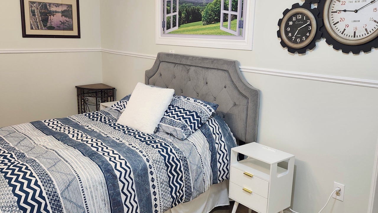 Photo of Bedroom in Gravenhurst