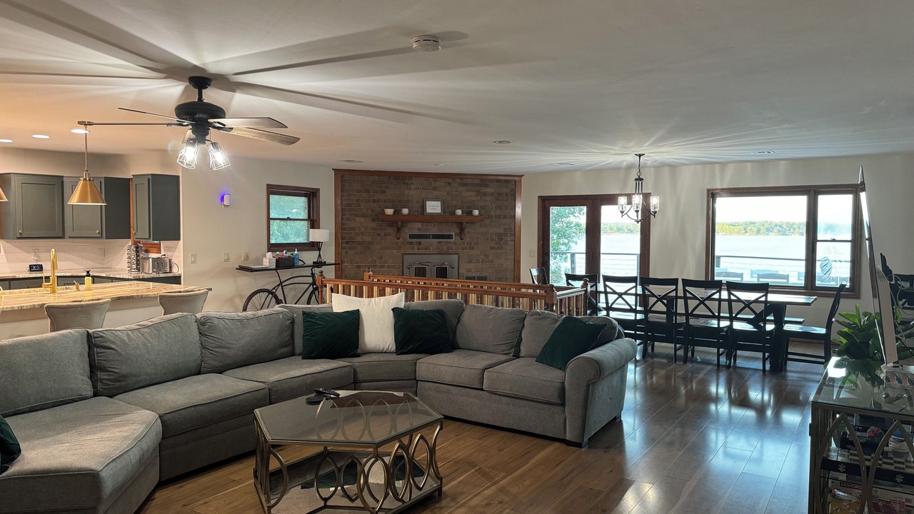 Photo of Livingroom in Grove