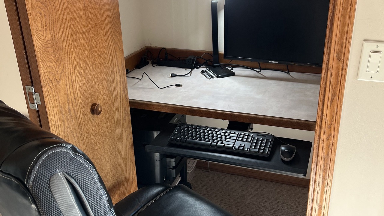 Photo of Bedroom in Grove