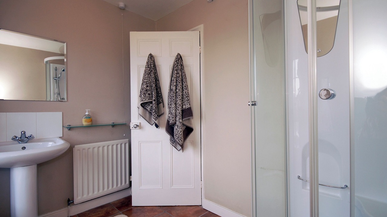 Photo of Bathroom in Aberaeron
