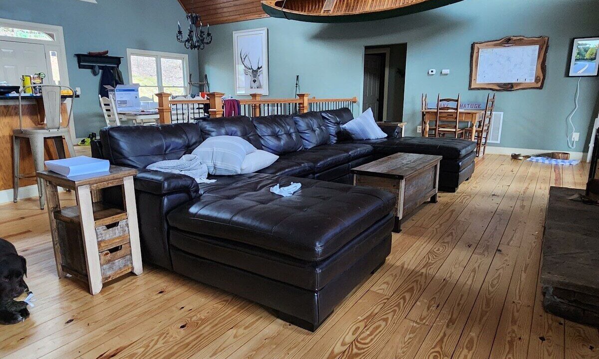 Photo of Livingroom in Hiawassee