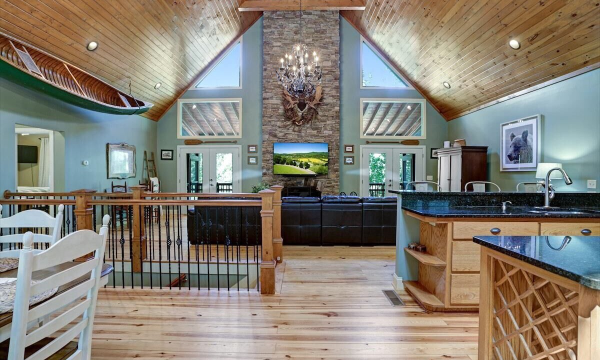 Photo of Others in Hiawassee