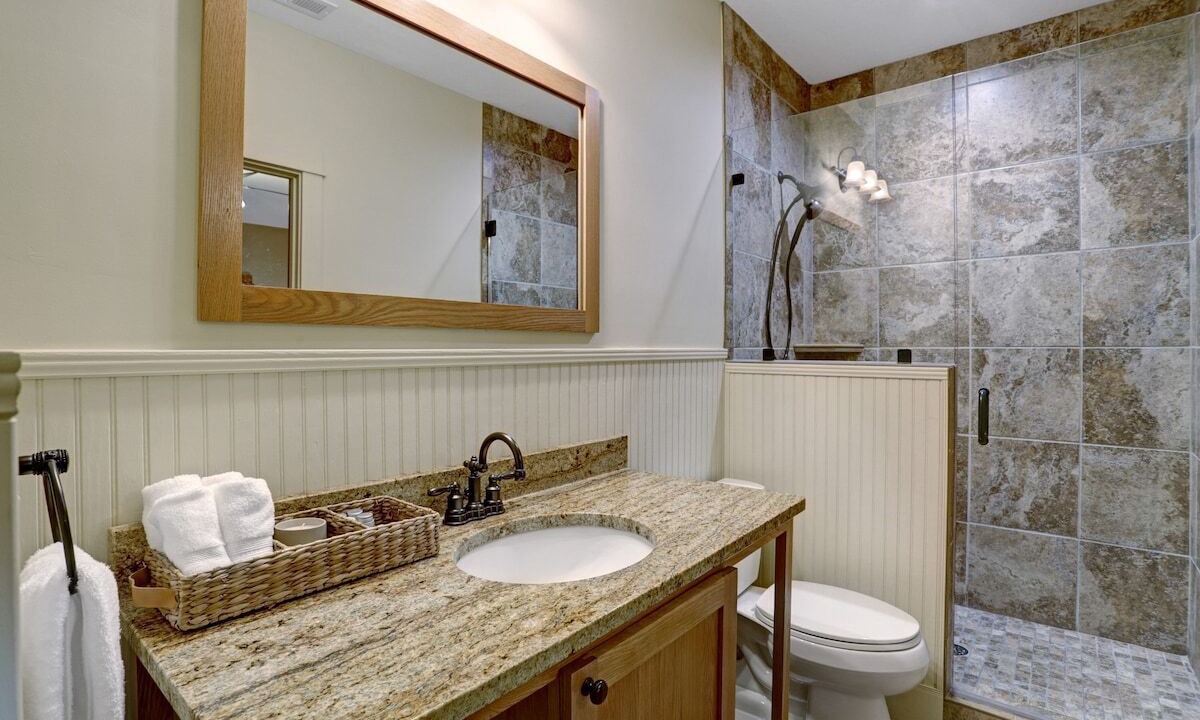 Photo of Bathroom in Hiawassee