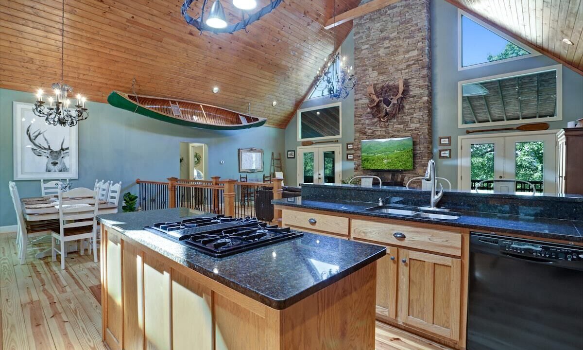 Photo of Kitchen in Hiawassee