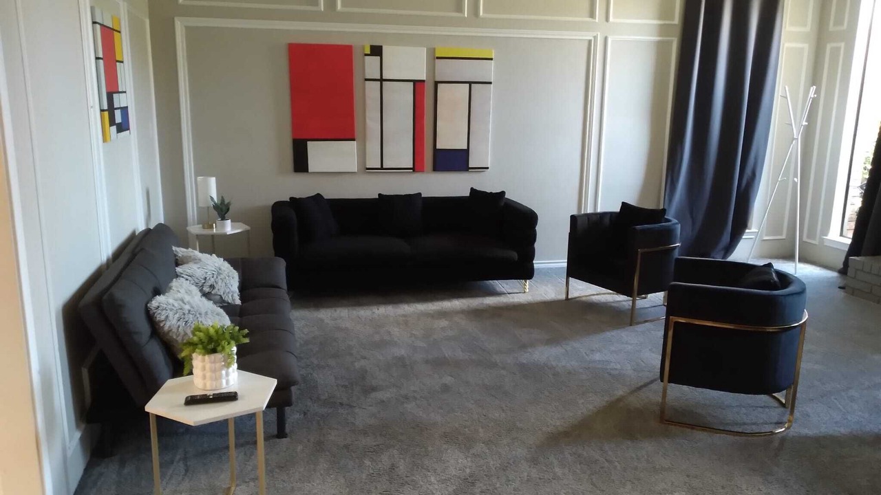 Photo of Livingroom in Far North Dallas