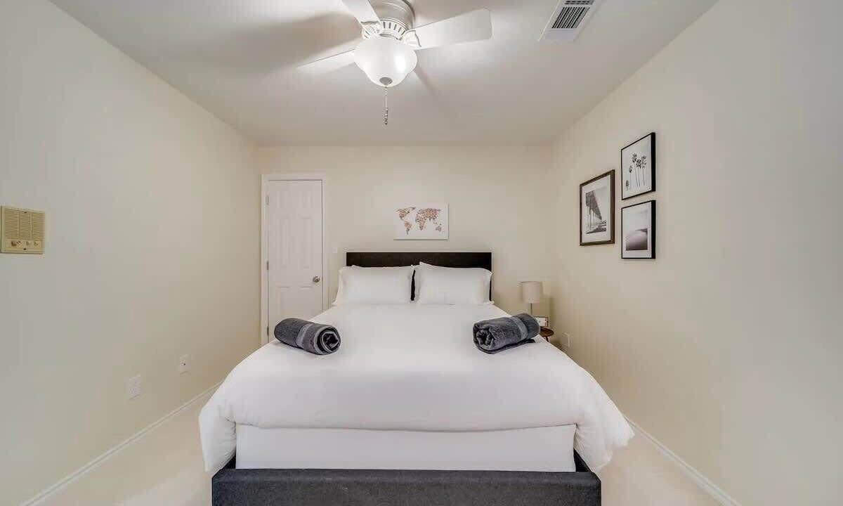 Photo of Bedroom in Far North Dallas