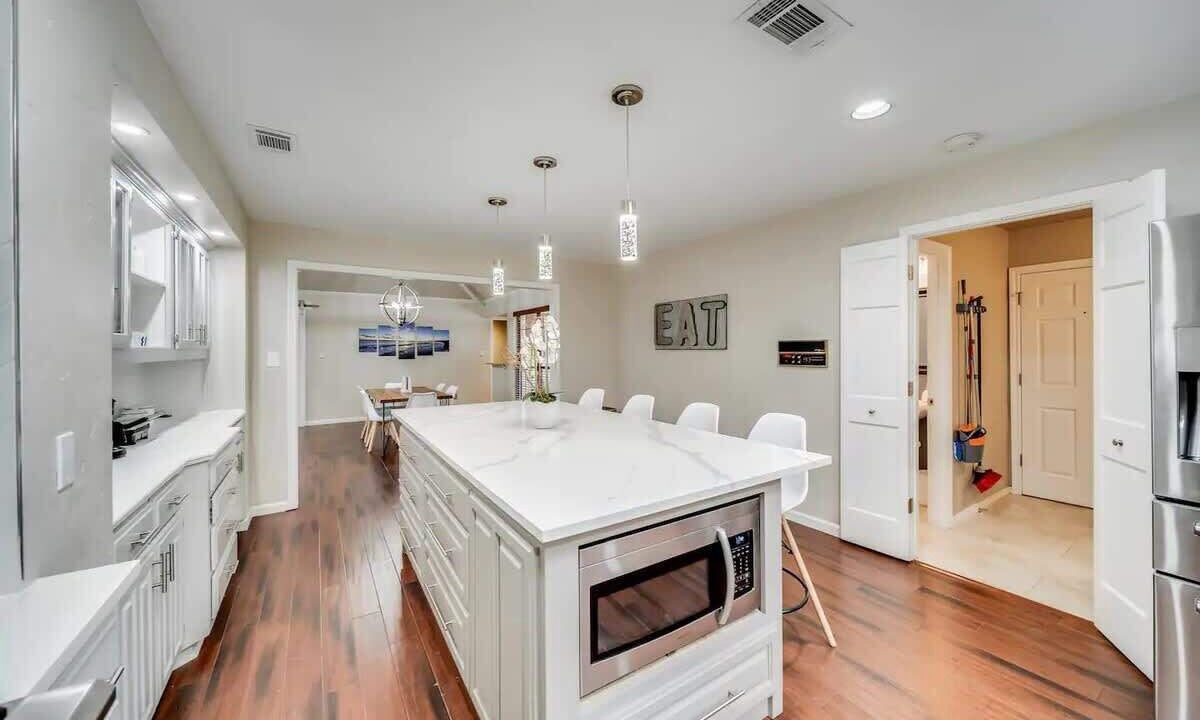 Photo of Kitchen in Far North Dallas