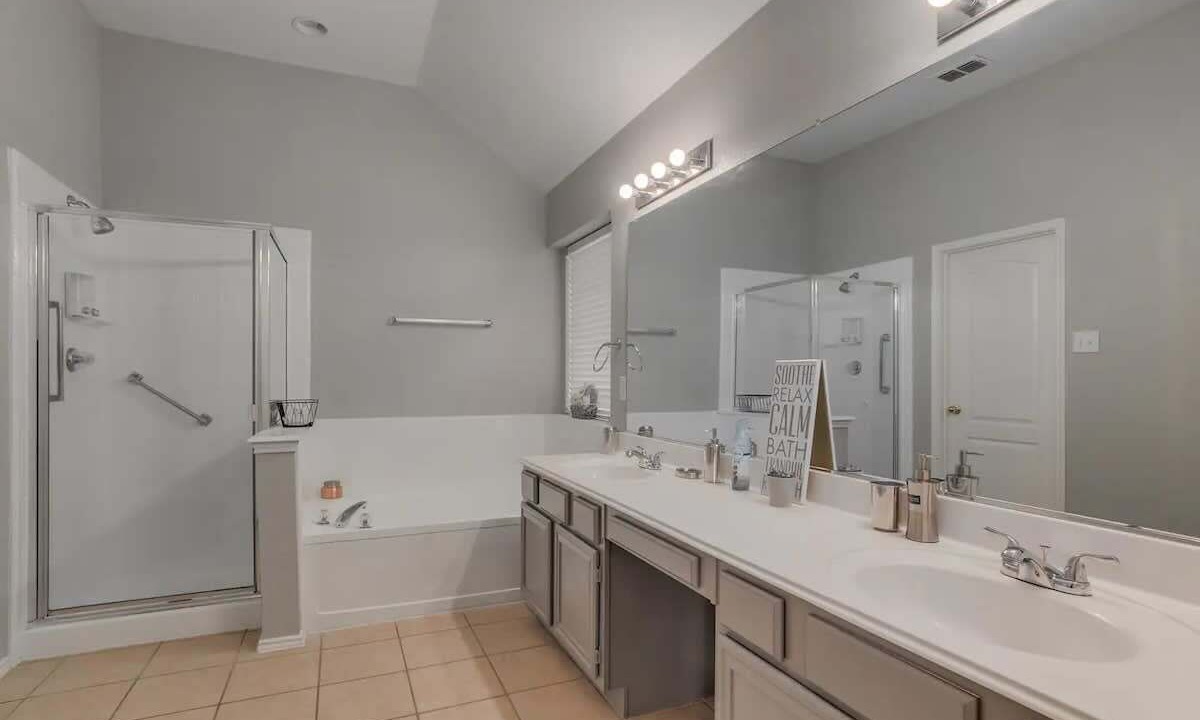 Photo of Bathroom in Frisco