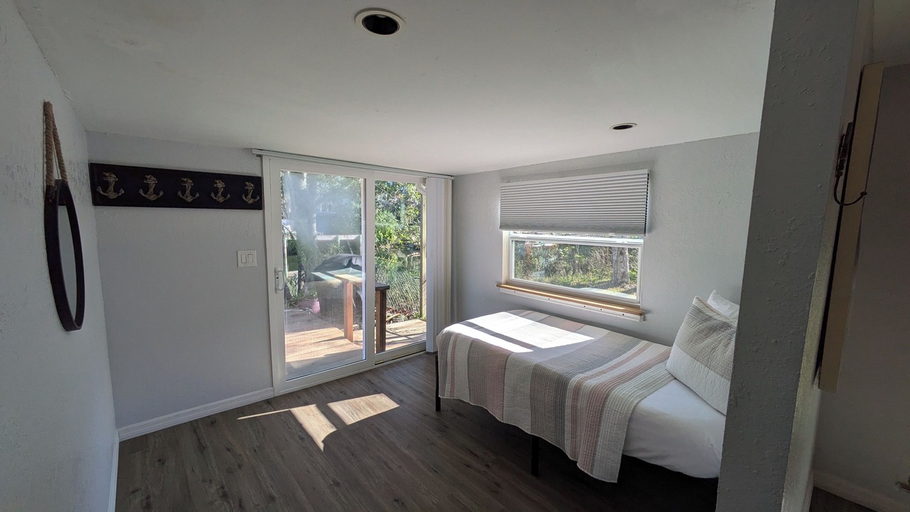 Photo of Bedroom in Weeki Wachee Gardens