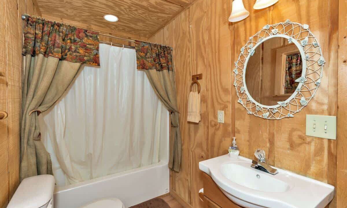 Photo of Bathroom in Langston