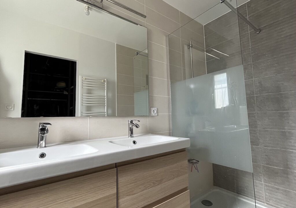 Photo of Bathroom in Saint-Jean-de-Cuculles