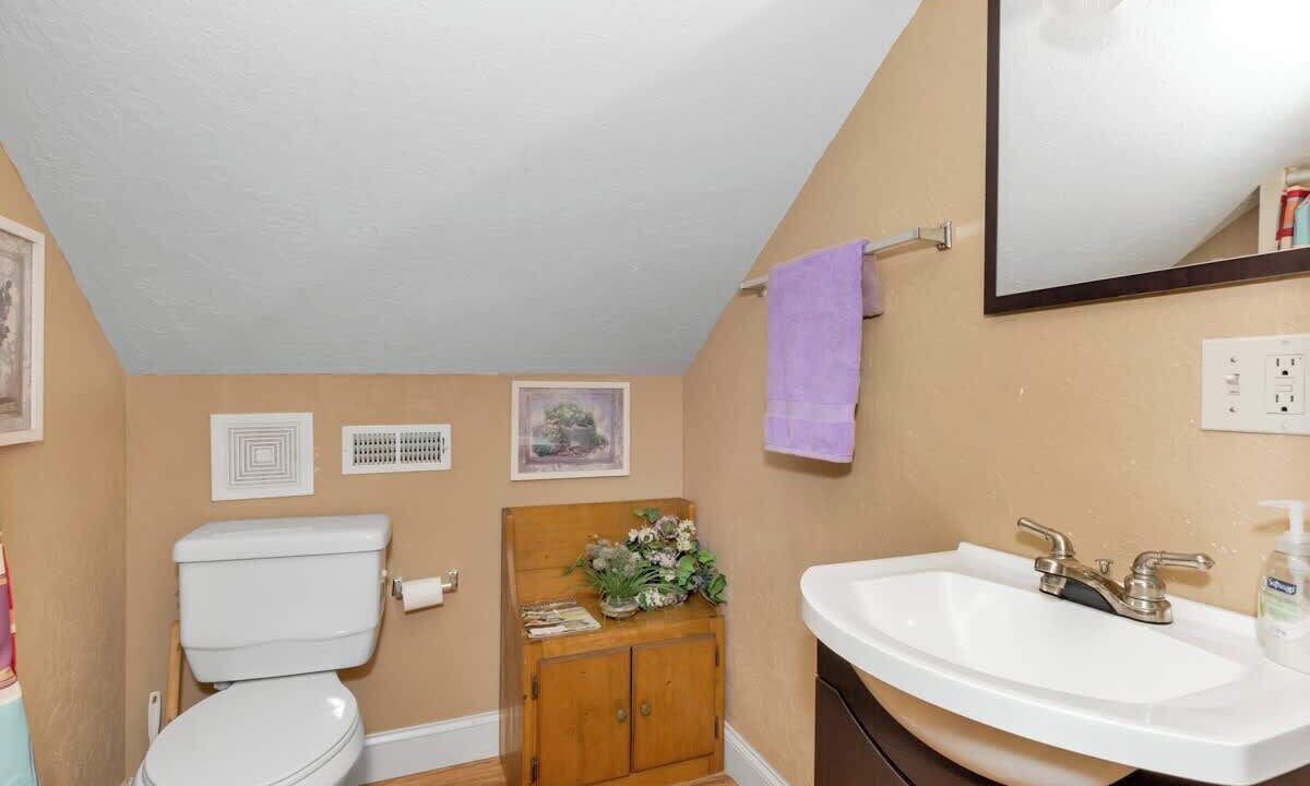 Photo of Bathroom in Langston