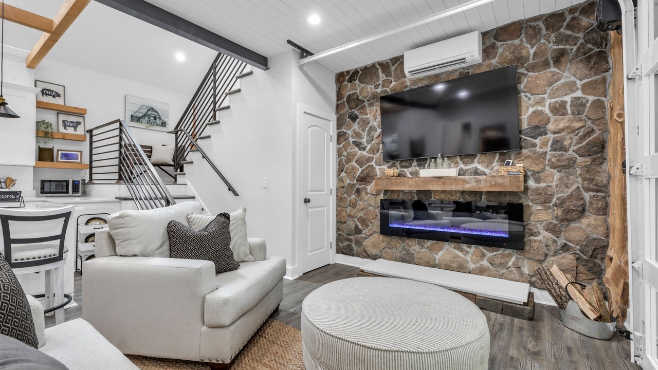 Photo of Livingroom in Cleveland
